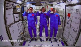 何穗最新爆料新闻视频,揭秘时尚界背后的故事